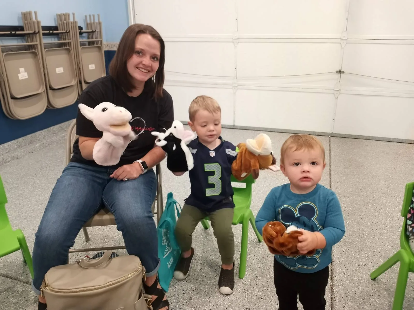 Family music class at The Artful Musician
